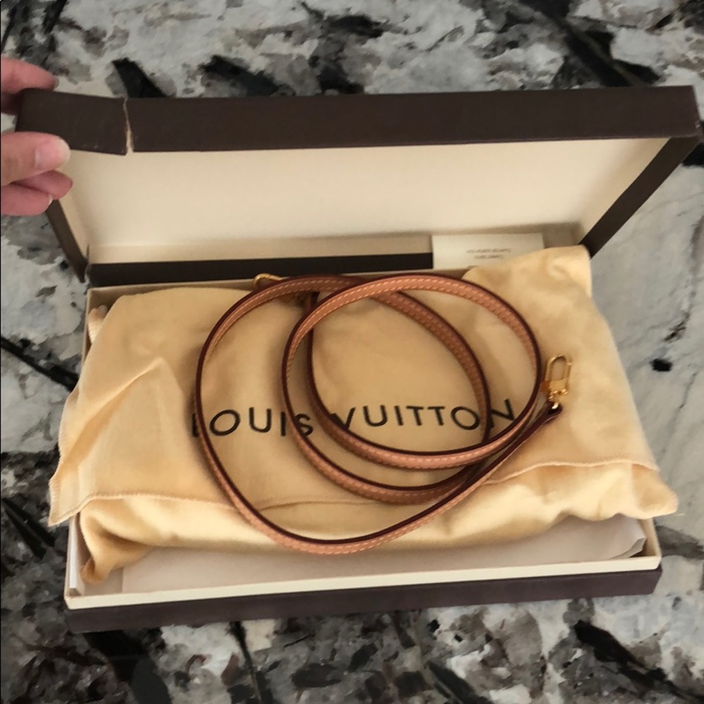 Louis Vuitton Damier Azur Eva Clutch w/Strap